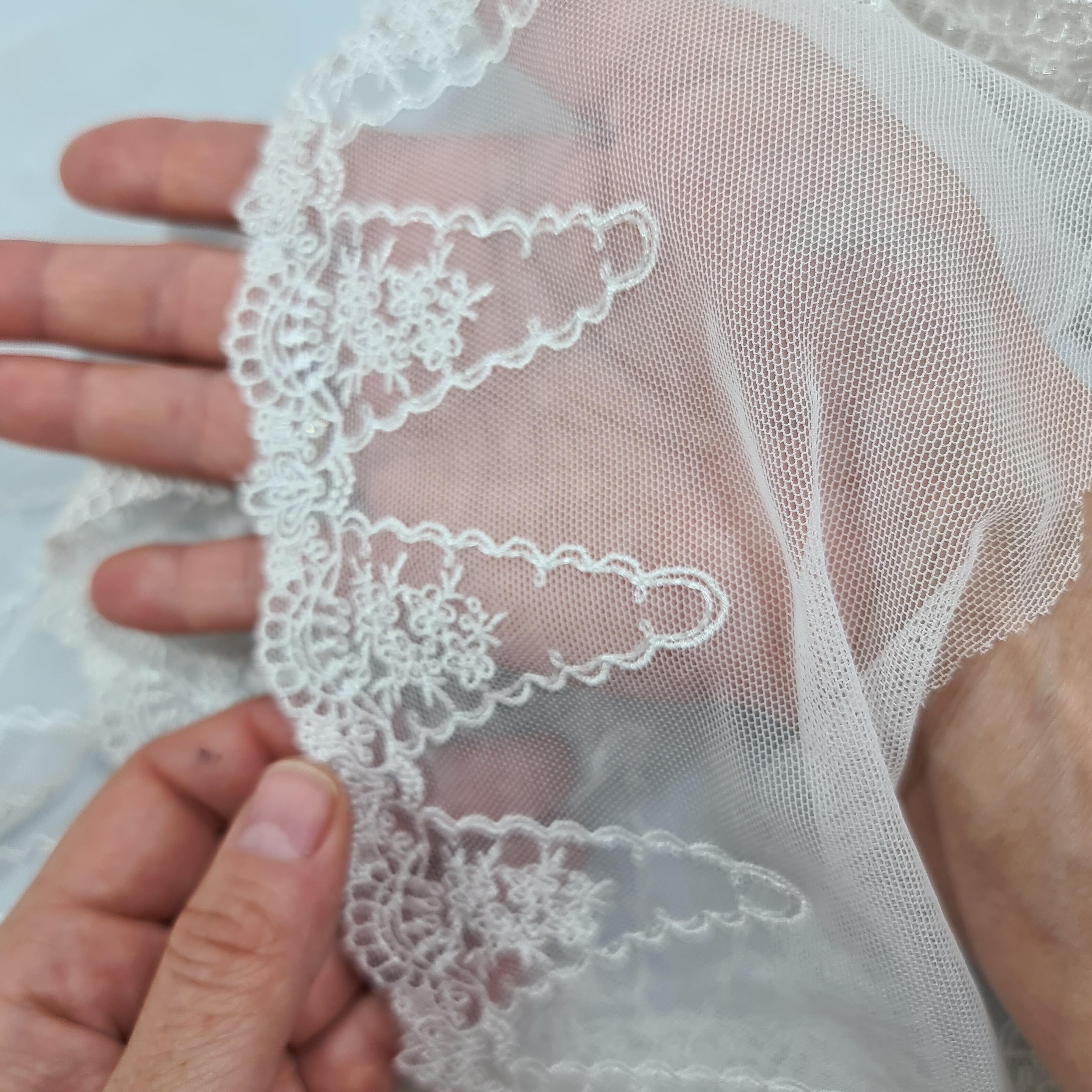 картинка Кружево 1050(молочный). Кружево на сетке. Цена за 1 метр от магазина Ариши Рукодельные нежности