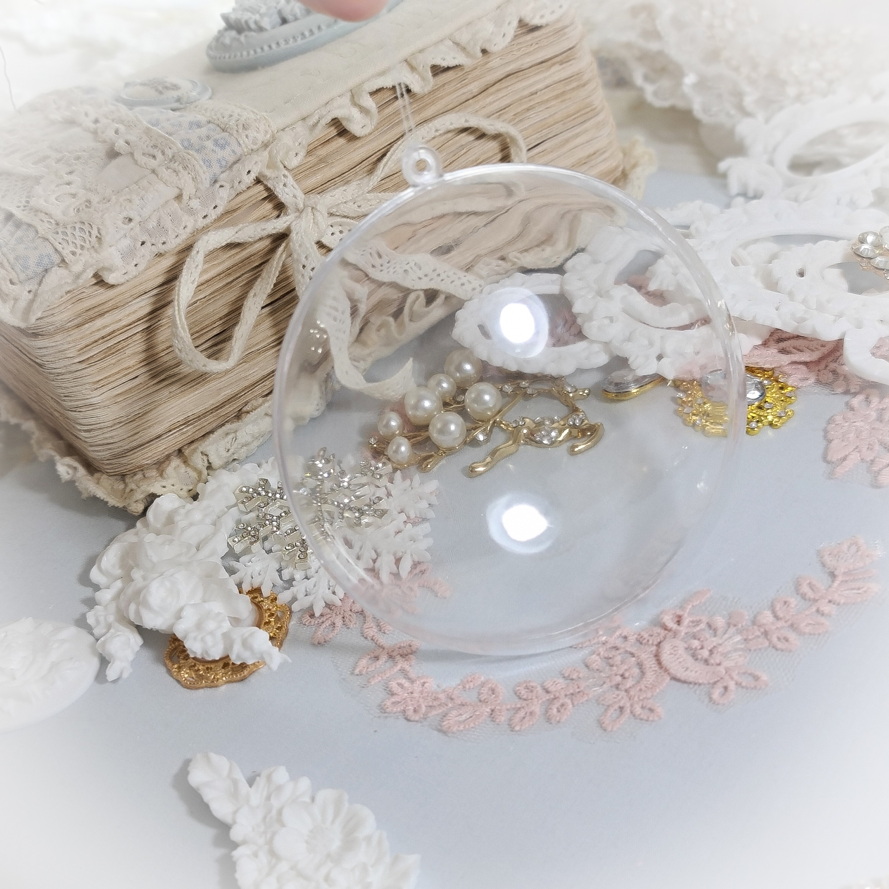 Детальное фото декоративной фигурки "Медальон прозрачный 8см. Заготовка пластиковая " из пластика - магазин Ариши