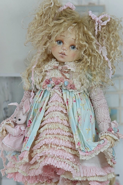 Красивая прическа для текстильной куклы