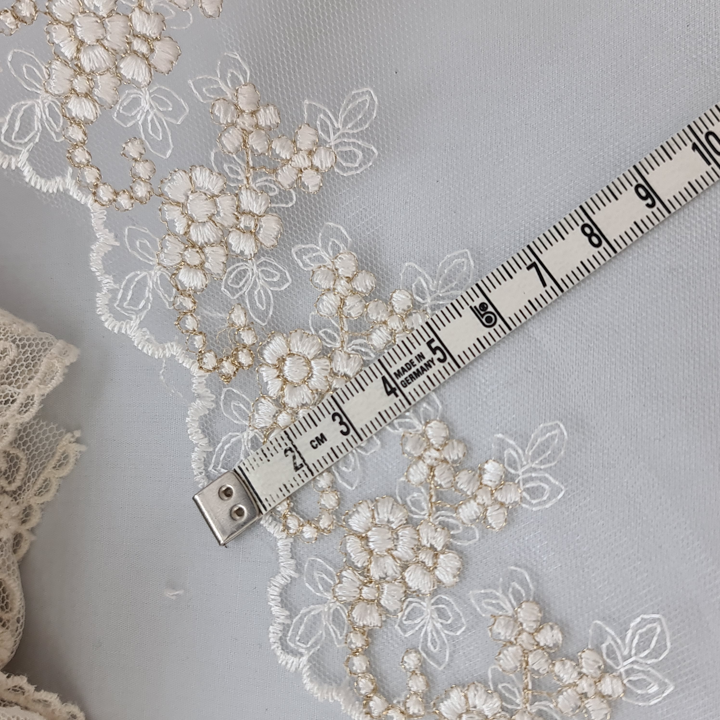 картинка Кружево  золотое 3011. Кружево люрекс от магазина Ариши Рукодельные нежности