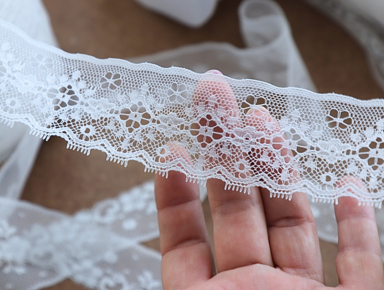картинка Кружево нейлон арт. 23220 Тонкое, мягкое кружево.  от магазина Ариши Рукодельные нежности