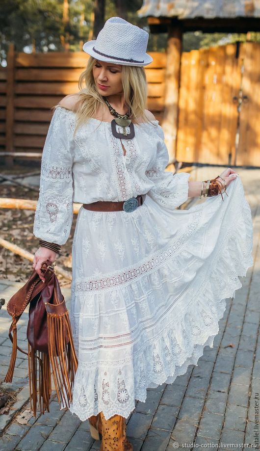 картинка Батист с вышивкой  10.2  от магазина Ариши Рукодельные нежности