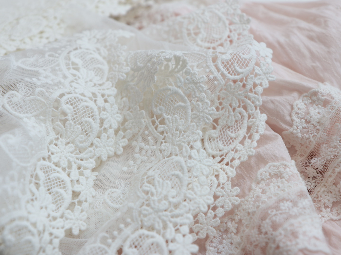 картинка Кружево 2209 (молочный) .Кружево на сетке от магазина Ариши Рукодельные нежности