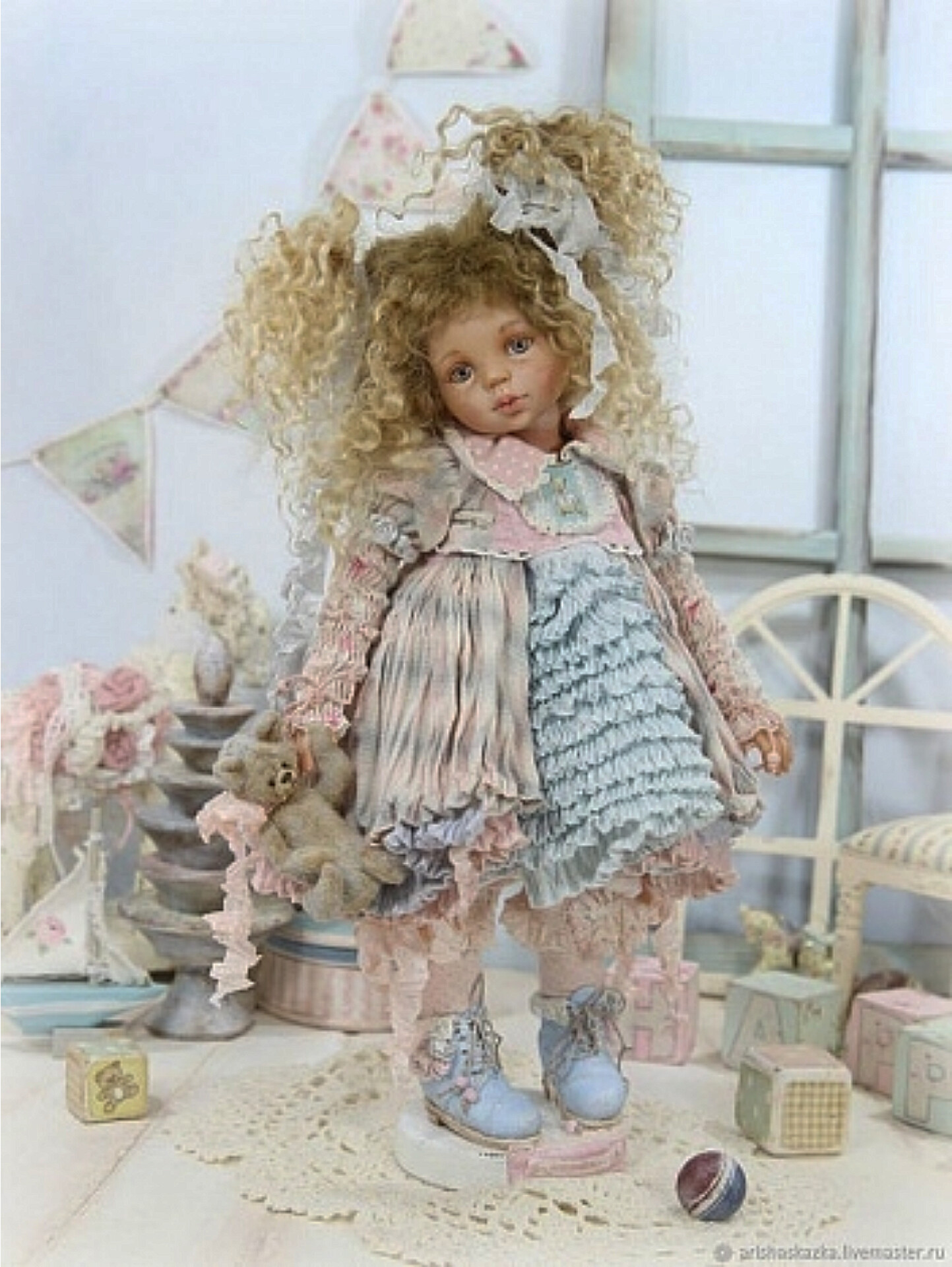 фото  Видео-курс: одежда кукол в рюшах школа кукол Ариши