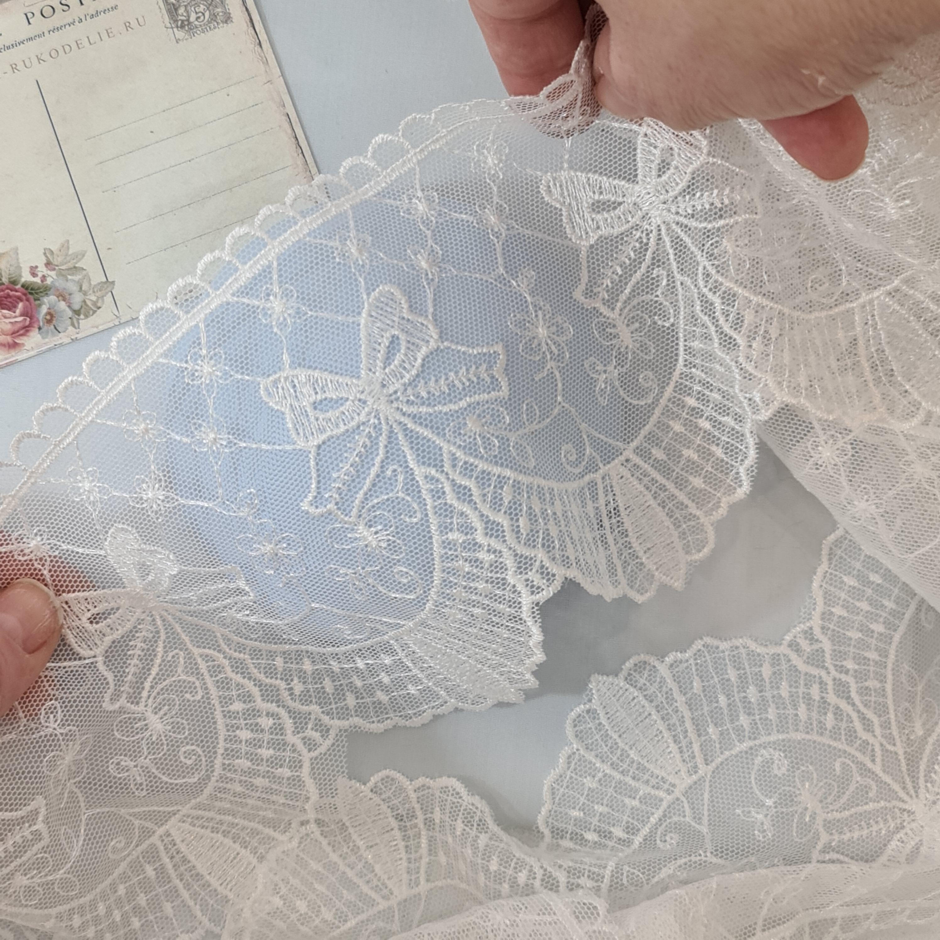 картинка Кружево 3019 "Широкое с бантиками" . Кружево на сетке от магазина Ариши Рукодельные нежности