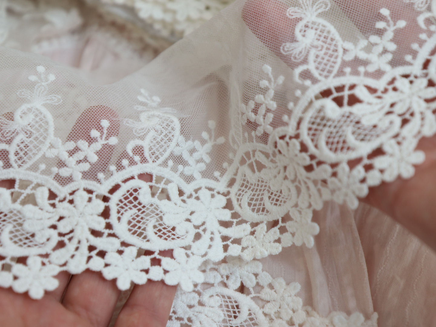 картинка Кружево 2209 (молочный) .Кружево на сетке от магазина Ариши Рукодельные нежности