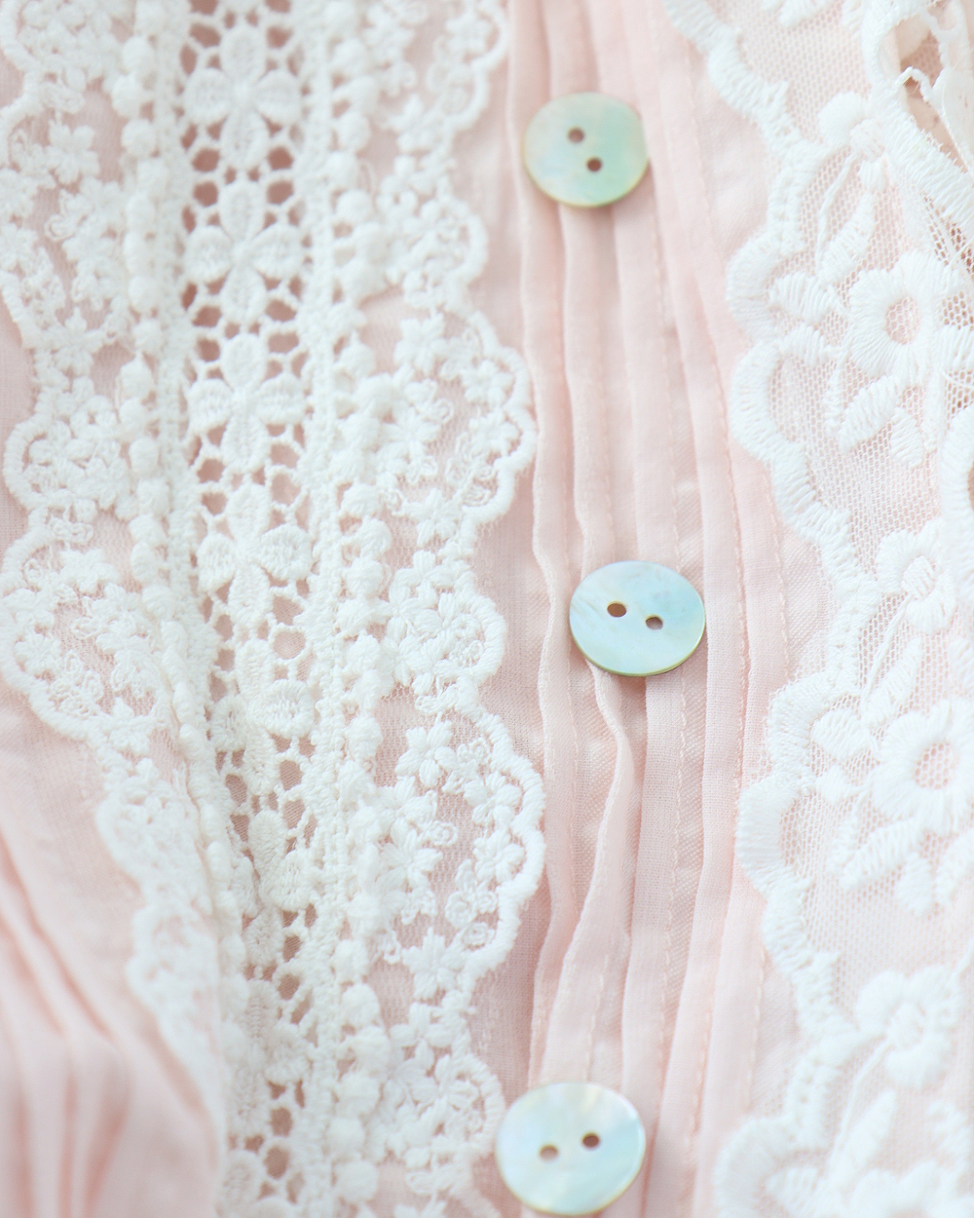 картинка Пуговицы ракушка. Диаметр 15мм. Цена за 1шт. от магазина Ариши Рукодельные нежности