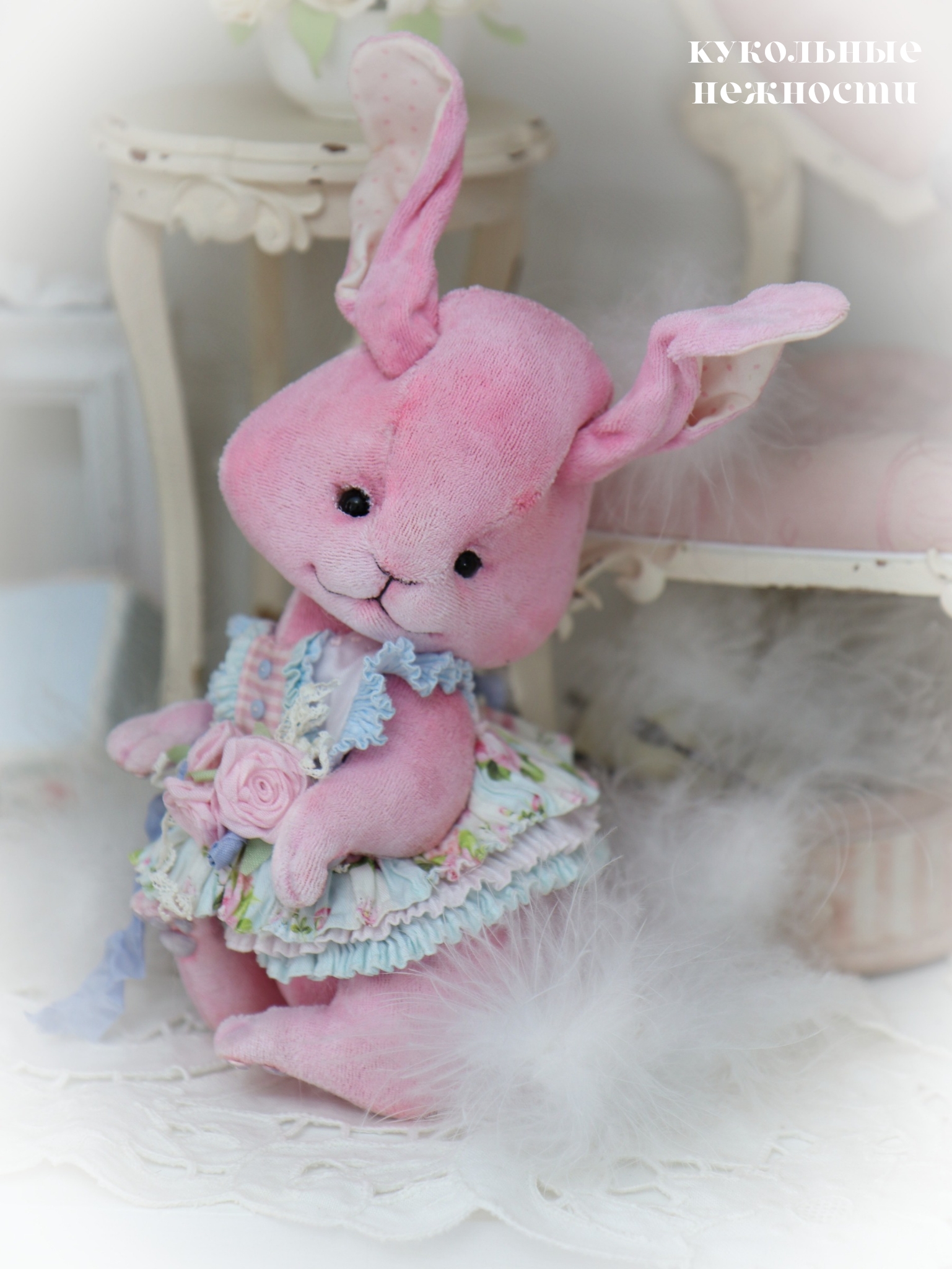 фото  Видео-курс: Зефирная зайка. Игрушка из ткани и шерсти своими руками. школа кукол Ариши