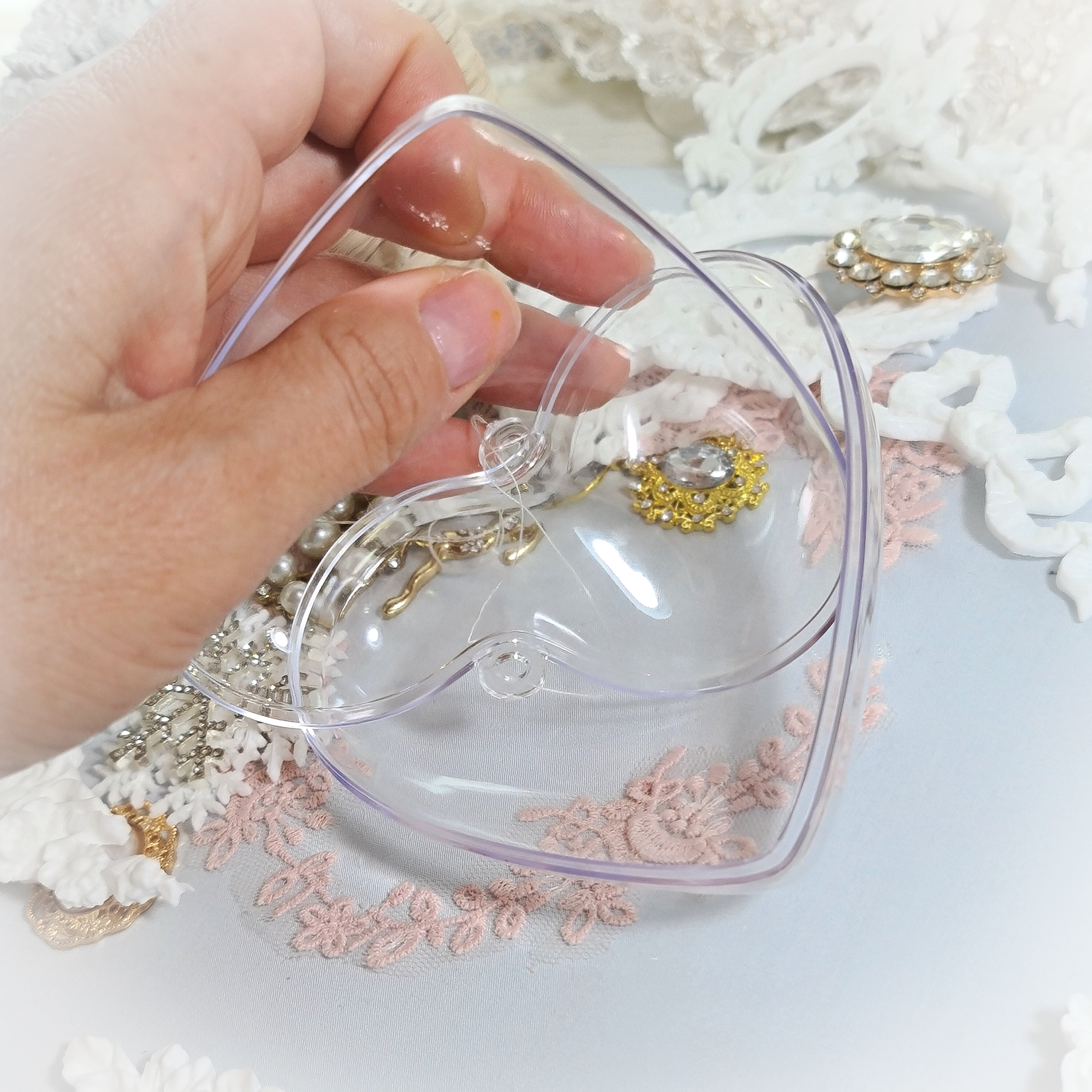 Детальное фото декоративной фигурки "Сердце . Заготовка пластиковая 8см." из пластика - магазин Ариши