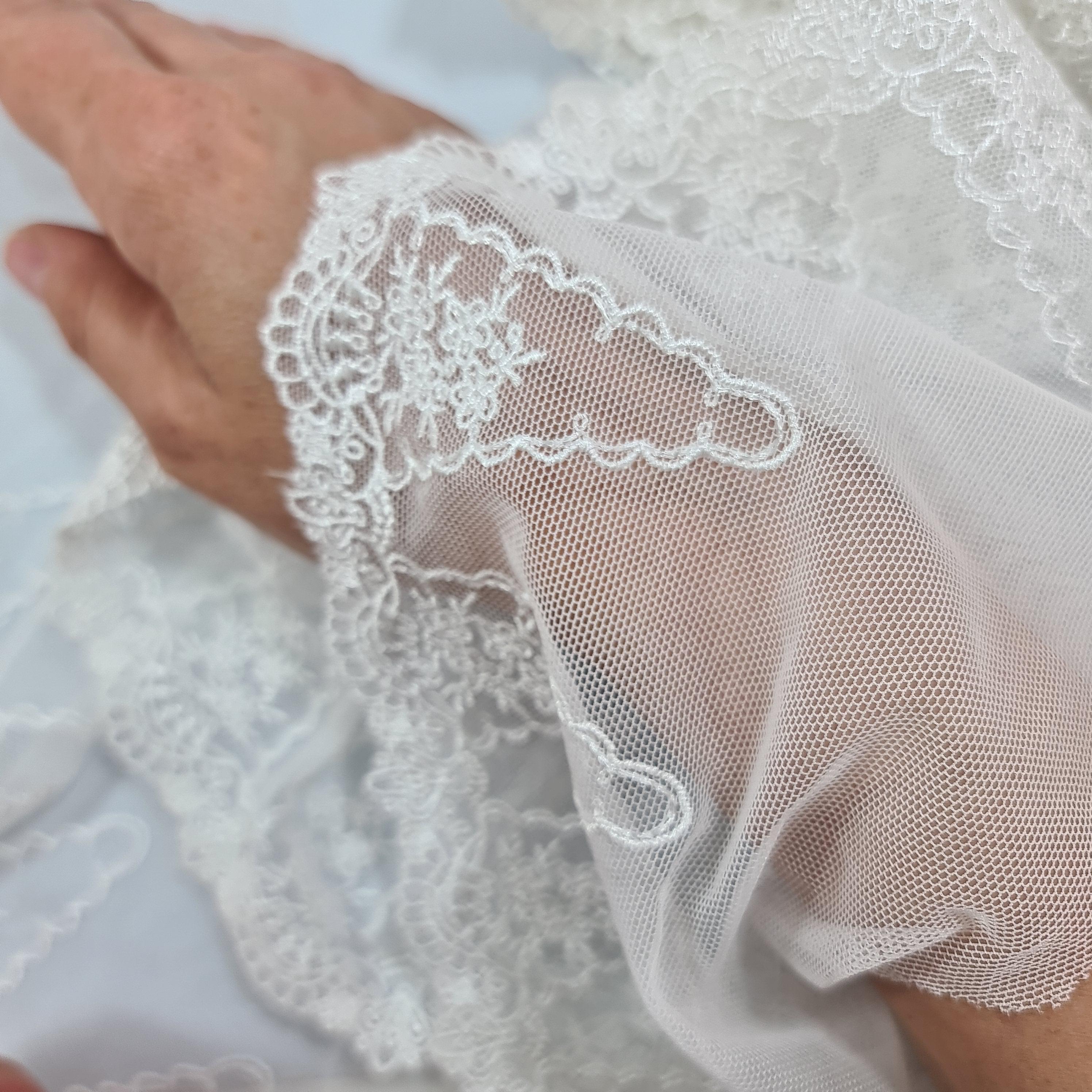 картинка Кружево 1050(молочный). Кружево на сетке. Цена за 1 метр от магазина Ариши Рукодельные нежности