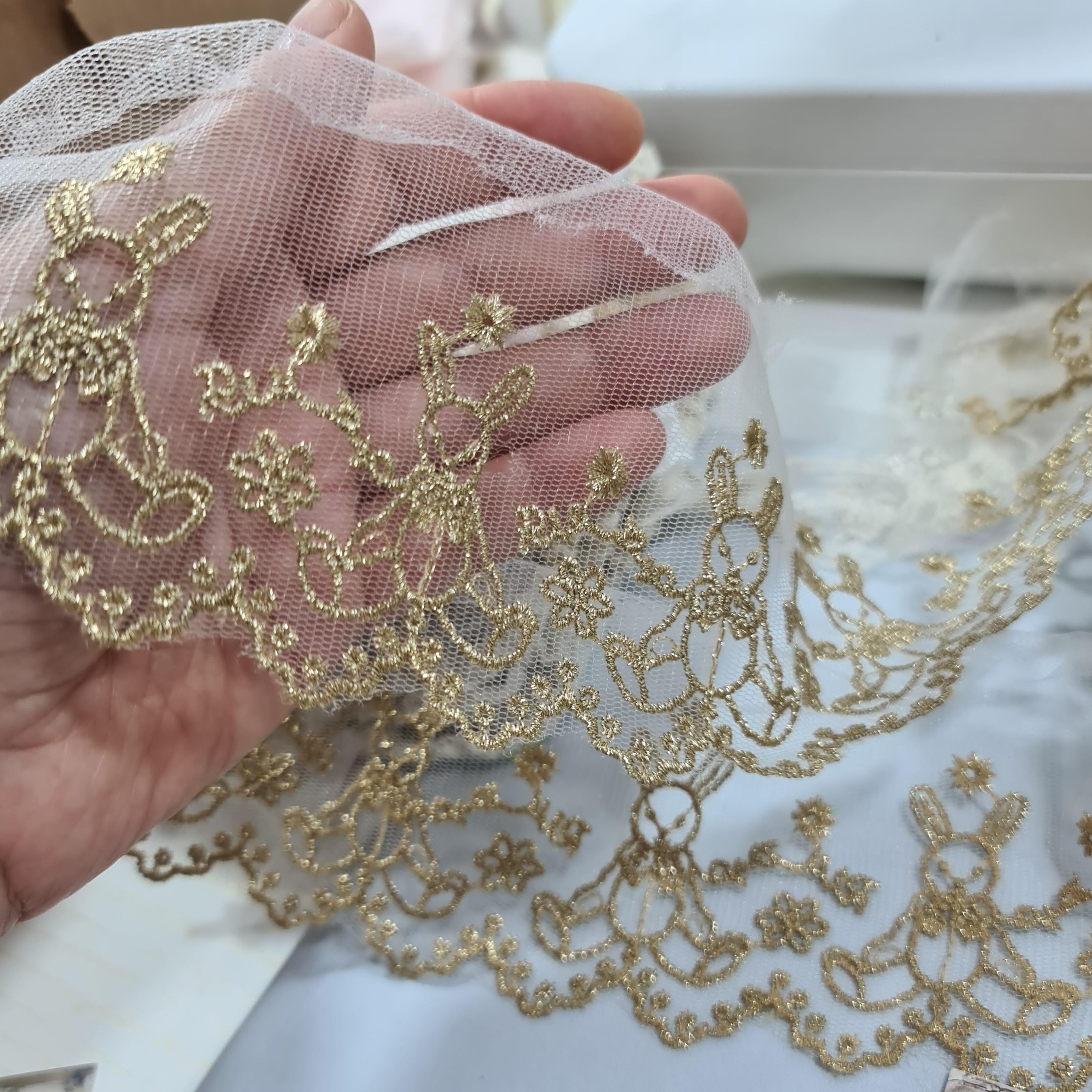 картинка Кружево  золотое 3004. Зайцы золотые . Кружево люрекс от магазина Ариши Рукодельные нежности